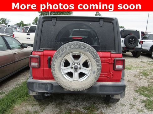 Used 2022 Jeep Wrangler Unlimited Sport AWD/4WD image 4