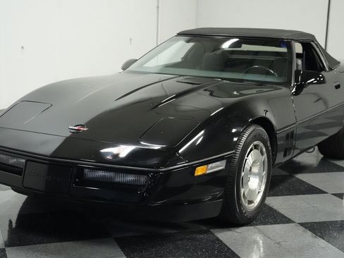 Used 1986 Chevrolet Corvette Convertible image 16