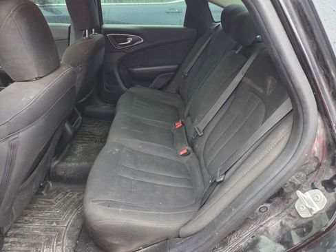 Used 2016 Chrysler 200 LX FWD image 10
