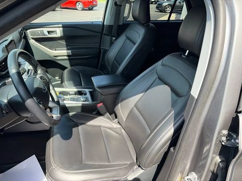 Used 2023 Ford Explorer XLT w/ Equipment Group 202A AWD/4WD image 7