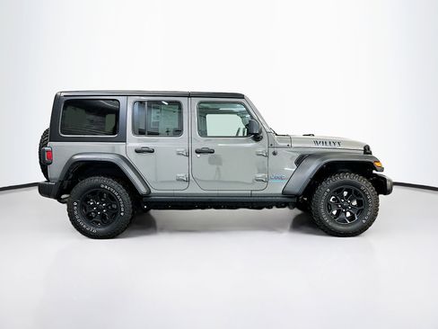Used 2023 Jeep Wrangler Unlimited w/ Cold Weather Group AWD/4WD image 10