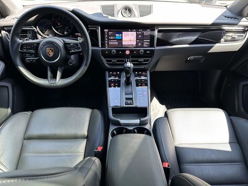 Certified 2026 Porsche Macan AWD/4WD image 15