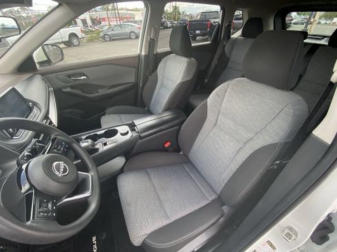 Used 2023 Nissan Rogue SV AWD/4WD image 11