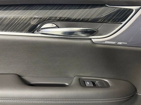 Used 2020 Cadillac XT6 Premium Luxury image 22