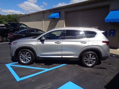 Used 2020 Hyundai Santa Fe SEL w/ Convenience Package image 3