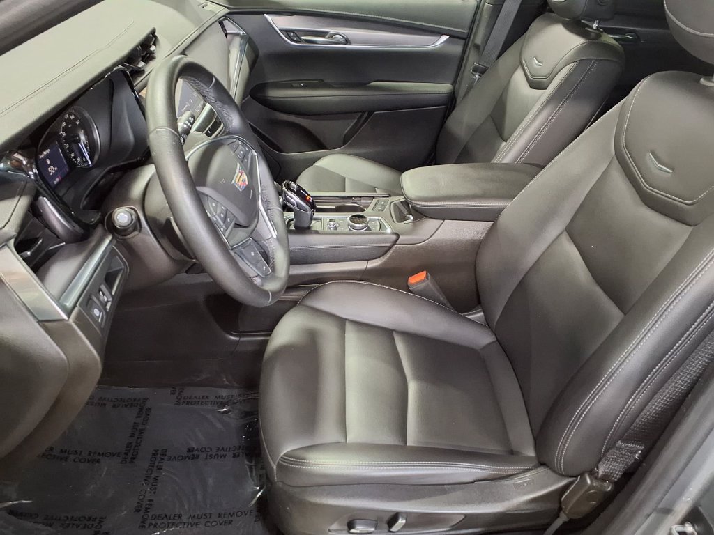 Certified 2023 Cadillac XT5 Luxury FWD image 13