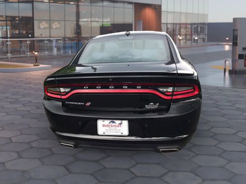 Used 2019 Dodge Charger SXT AWD/4WD image 10