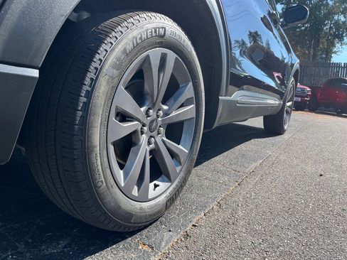 Used 2023 Ford Explorer XLT w/ Equipment Group 202A image 7