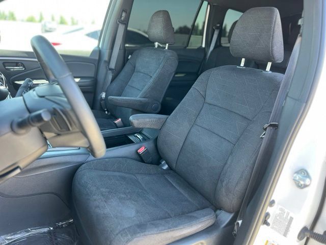 Used 2022 Honda Pilot Sport image 13