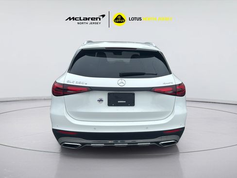 Used 2025 Mercedes-Benz GLC 350e 4MATIC image 9