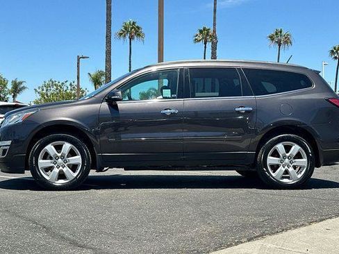 Used 2016 Chevrolet Traverse LT w/ Style and Technology Package FWD image 7