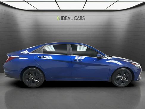 Used 2021 Hyundai Elantra SEL w/ Convenience + Premium Package FWD image 4