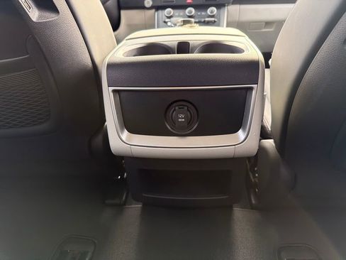 Used 2024 Kia Carnival LX image 15