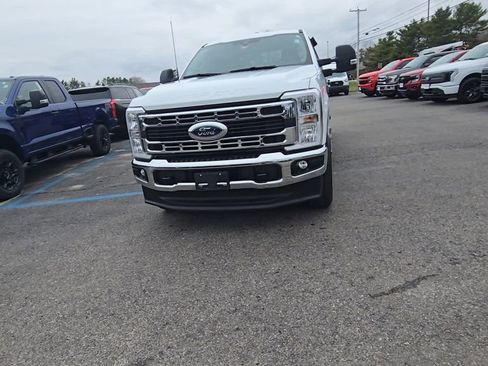 Used 2025 Ford F250 XLT w/ Snow Plow Prep Package AWD/4WD image 14