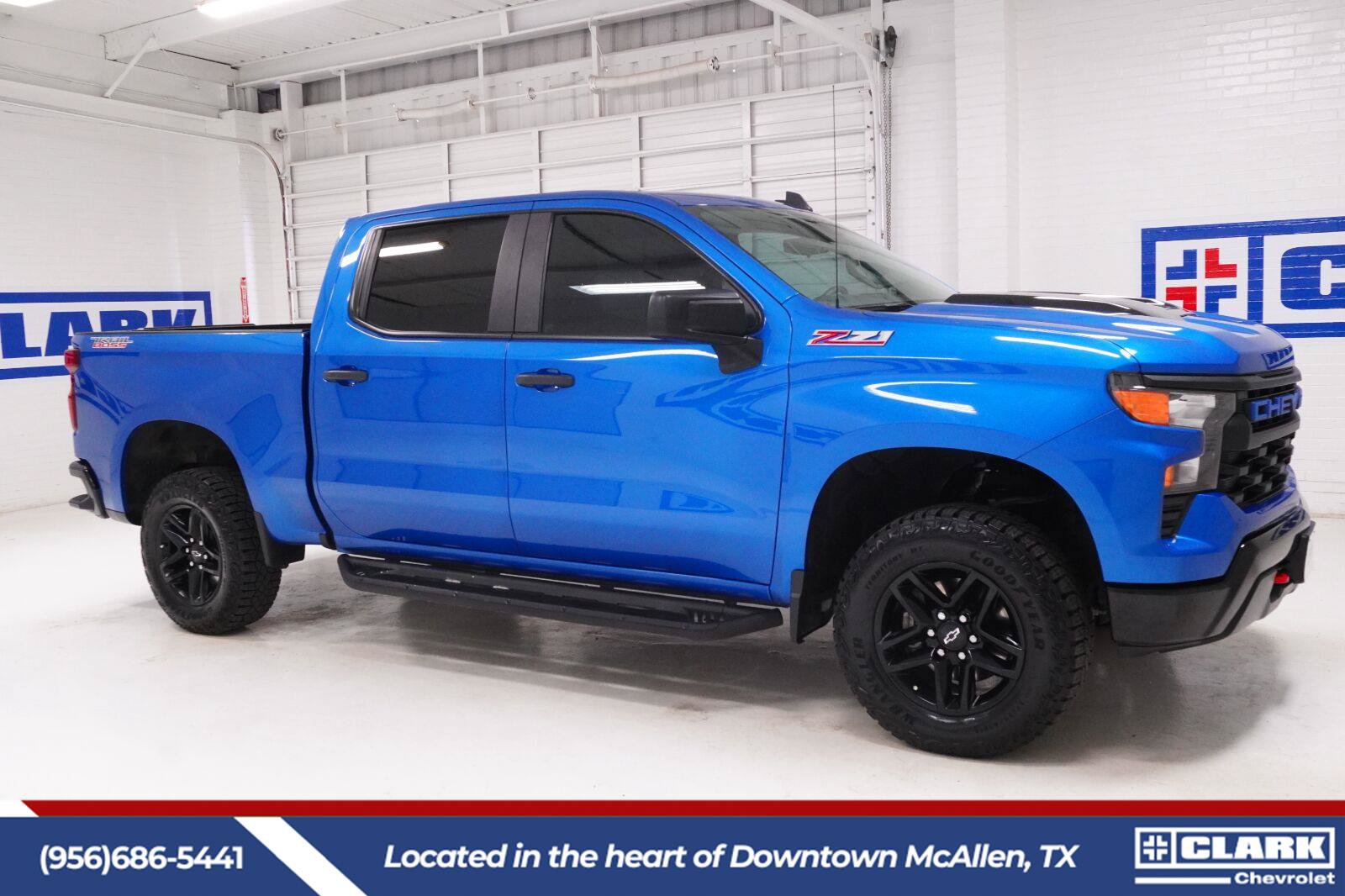 Used 2024 Chevrolet Silverado 1500 Custom Trail Boss AWD/4WD image 4