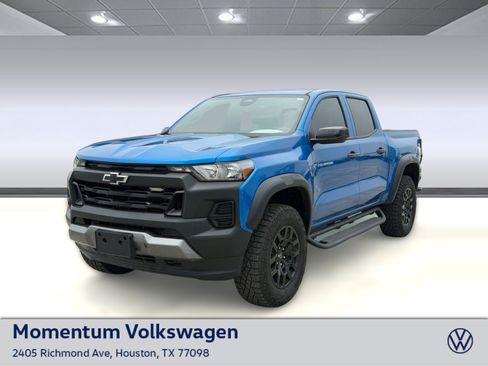 Used 2024 Chevrolet Colorado Trail Boss w/ Advanced Trailering Package AWD/4WD image 1