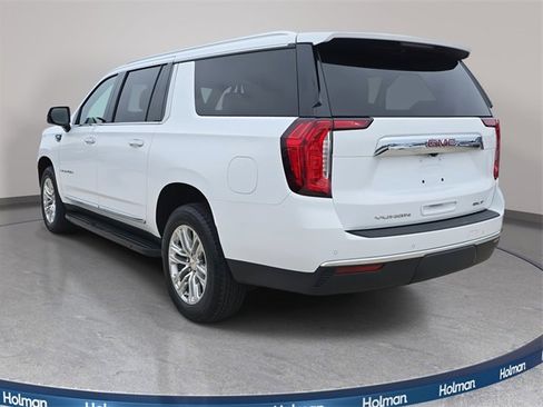 Used 2023 GMC Yukon XL SLT w/ SLT Premium Package image 8