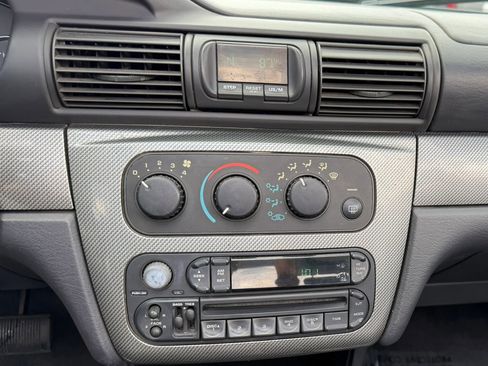 Used 2004 Chrysler Sebring LXi FWD image 18