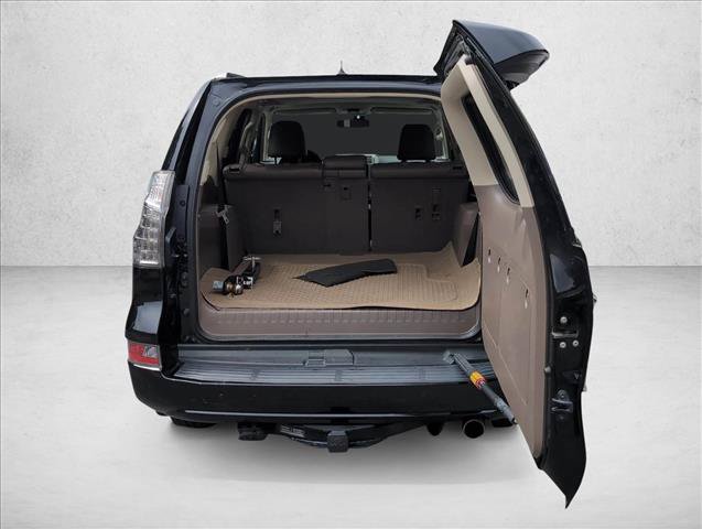 Used 2016 Lexus GX 460 Luxury w/ Preferred Accessory Package AWD/4WD image 7