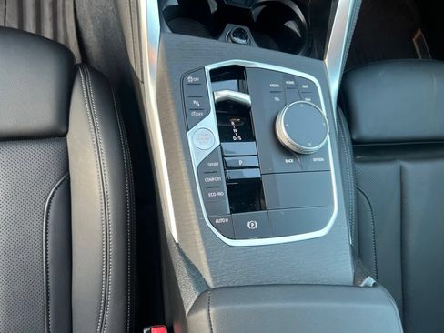 Used 2025 BMW 230i Coupe w/ M Sport Package RWD image 18