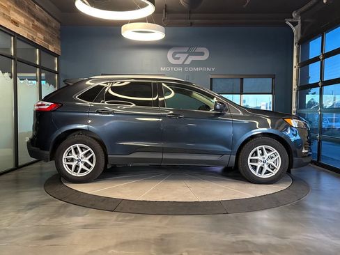 Used 2022 Ford Edge SEL w/ Convenience Package AWD/4WD image 2