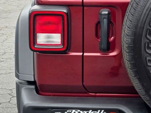 Used 2021 Jeep Wrangler Unlimited Sport AWD/4WD image 44