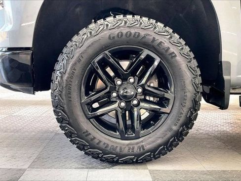 Used 2023 Chevrolet Silverado 1500 LT Trail Boss w/ Protection Package AWD/4WD image 8