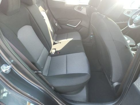 Used 2024 Kia Soul LX FWD image 14