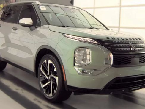 Used 2022 Mitsubishi Outlander SEL FWD image 4