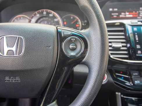 Used 2017 Honda Accord EX image 33