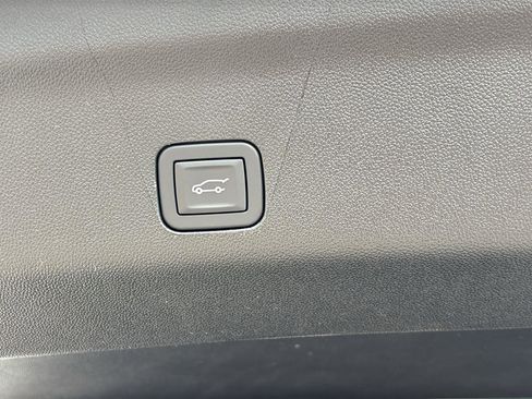 New 2026 GMC Yukon XL Elevation RWD image 19