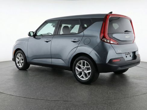Used 2025 Kia Soul FWD image 6