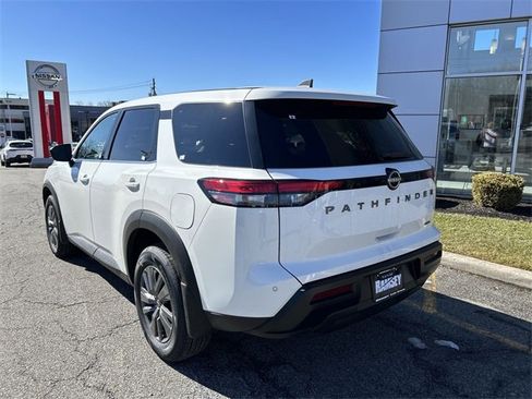 New 2026 Nissan Pathfinder S image 6