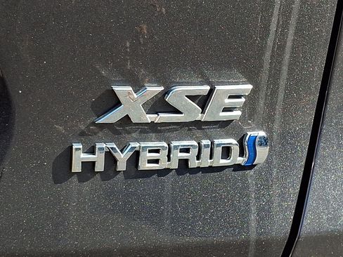 Used 2019 Toyota RAV4 XSE AWD/4WD image 30