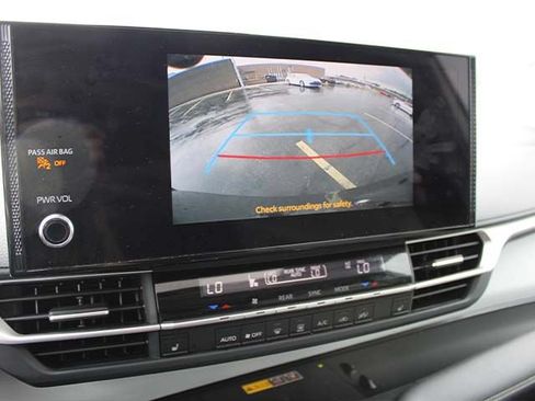 Certified 2026 Toyota Sienna XLE FWD image 12