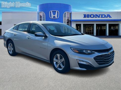 Used 2022 Chevrolet Malibu LT image 9