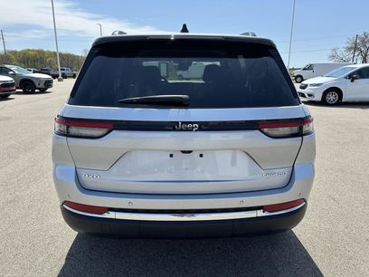 Used 2023 Jeep Grand Cherokee Laredo