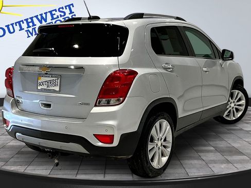 Used 2017 Chevrolet Trax Premier FWD image 7