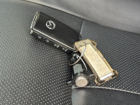 Used 2025 MAZDA CX-90 3.3 Turbo w/ Preferred Package image 22