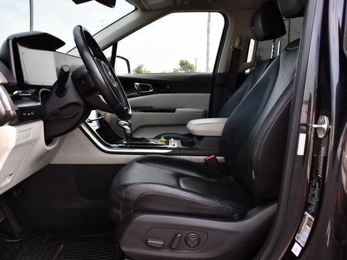 Used 2022 Kia Carnival SX Prestige FWD image 17