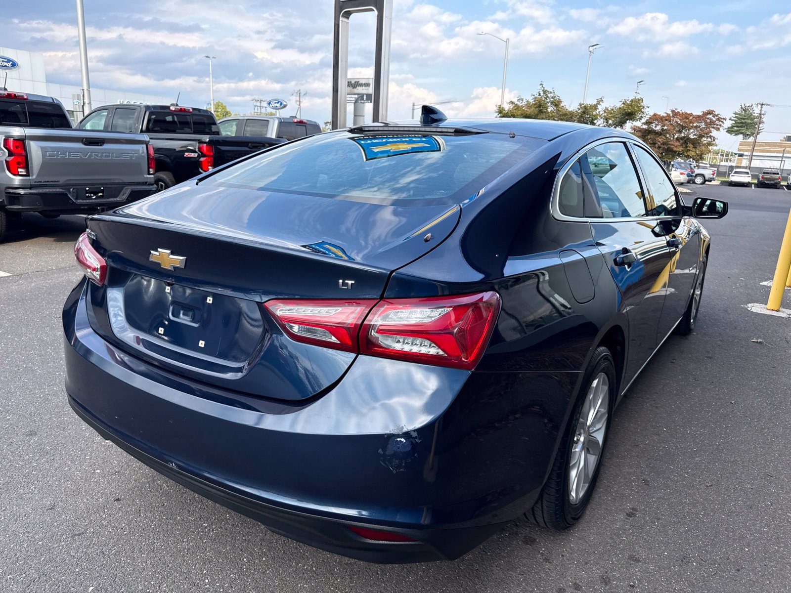 Used 2020 Chevrolet Malibu LT FWD image 6