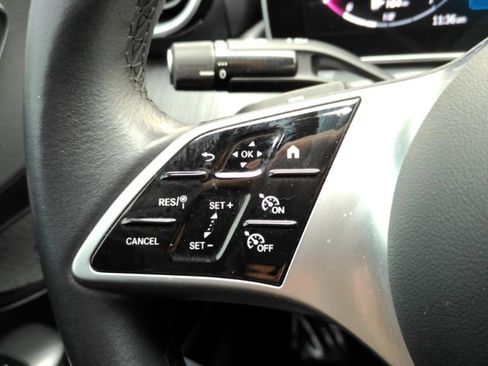 Used 2025 Mercedes-Benz C 300 Sedan image 37