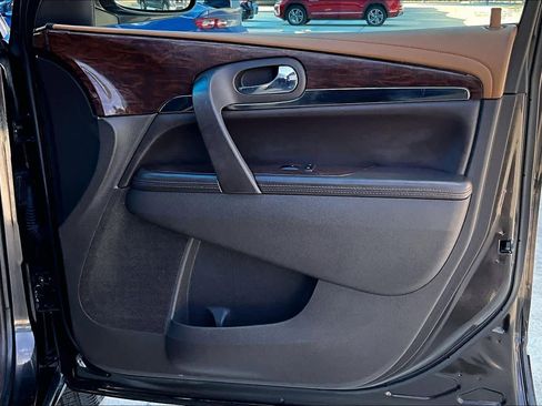 Used 2013 Buick Enclave Leather image 23