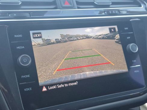 Used 2022 Volkswagen Tiguan SEL R-Line image 22