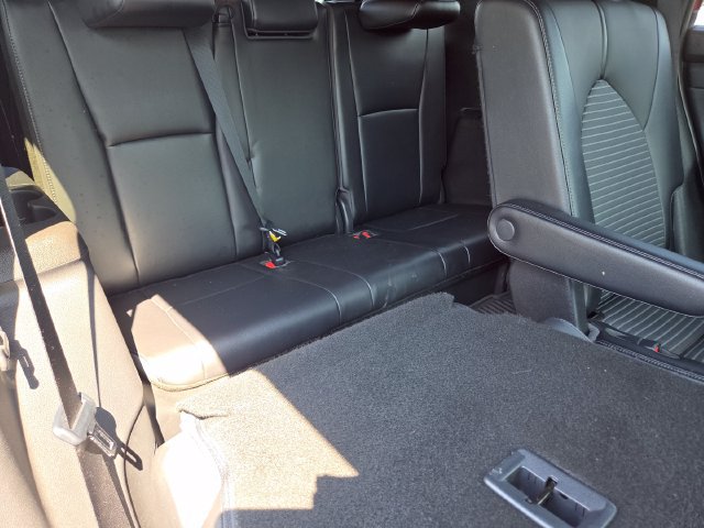Used 2021 Toyota Highlander XSE AWD/4WD image 22