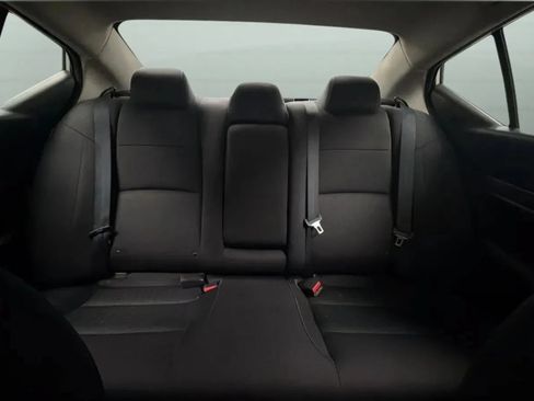 Used 2019 Nissan Altima 2.5 S FWD image 18