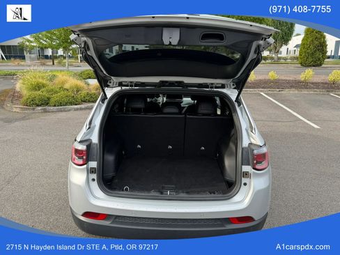 Used 2025 Jeep Compass Limited AWD/4WD image 14