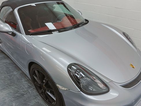 Used 2016 Porsche Boxster Spyder image 59