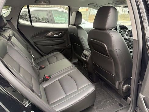 Used 2023 GMC Terrain SLT w/ Elevation Edition image 21