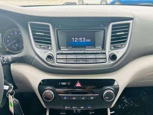 Used 2017 Hyundai Tucson SE image 31